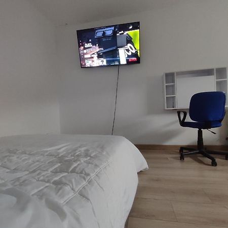 Chambre Prive Dans Une Maison Avec Terrasse Et Jardin Salles De Bain Partagees Leilighet Lille Eksteriør bilde