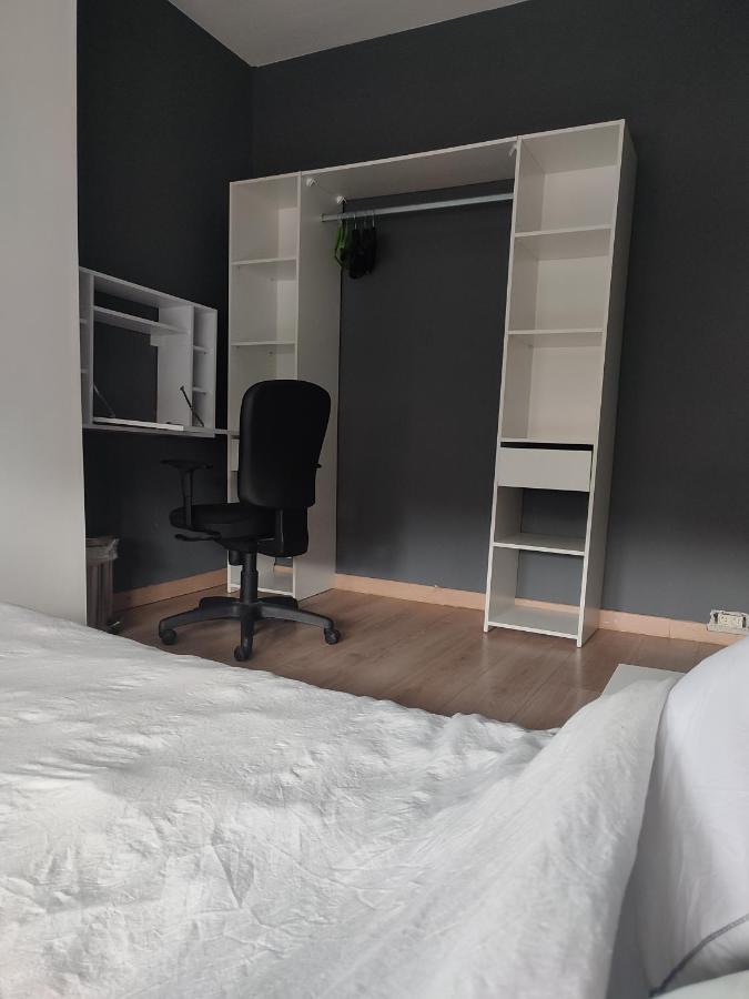 Chambre Prive Dans Une Maison Avec Terrasse Et Jardin Salles De Bain Partagees Leilighet Lille Eksteriør bilde