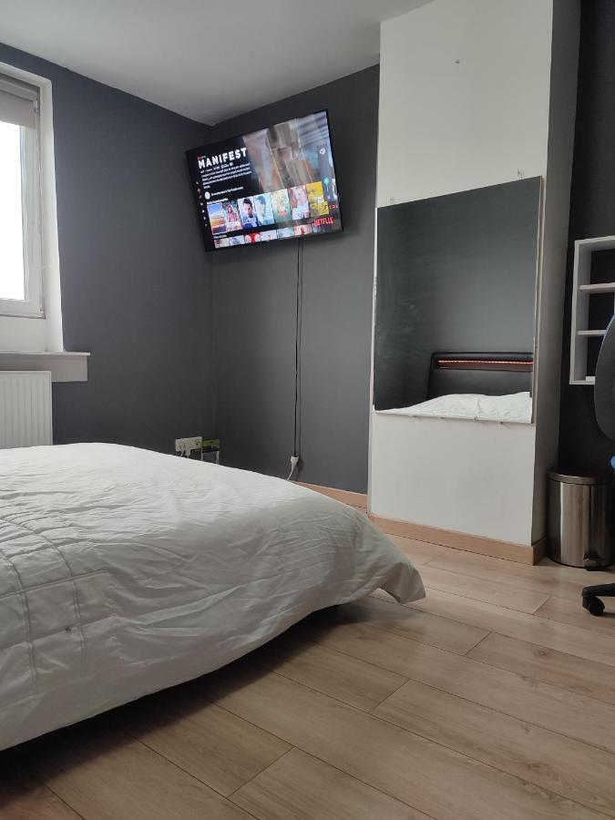 Chambre Prive Dans Une Maison Avec Terrasse Et Jardin Salles De Bain Partagees Leilighet Lille Eksteriør bilde